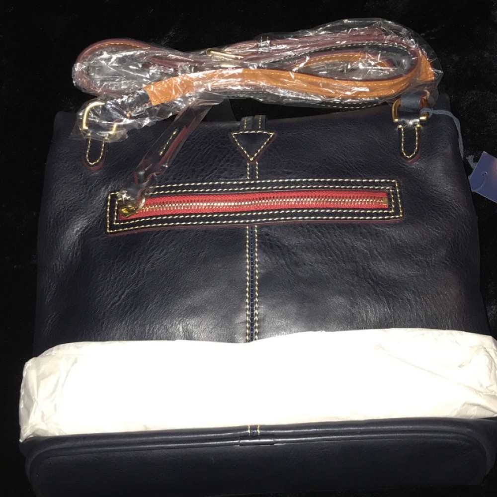 D&B Florentine Medium Toggle Crossbody Bag - Picture 5 of 6